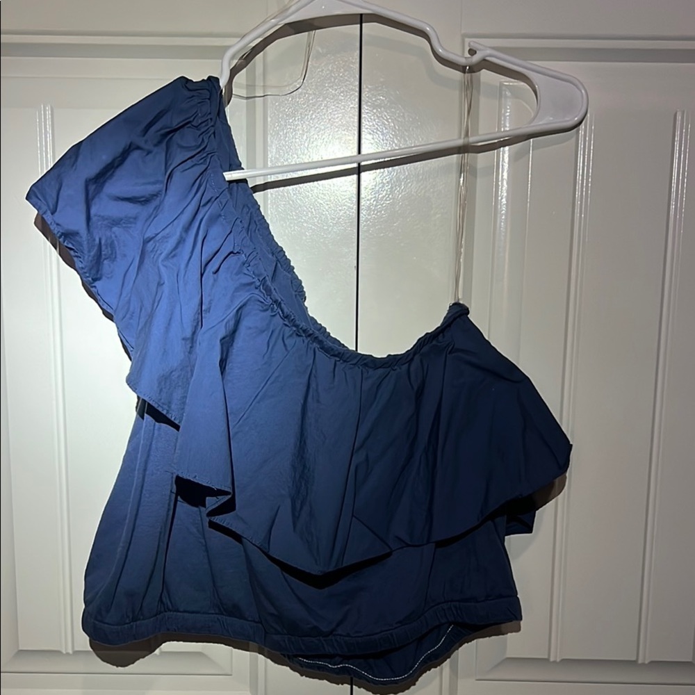 Chic One-Shoulder Blue Top
